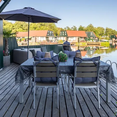 Holiday home Meerzicht